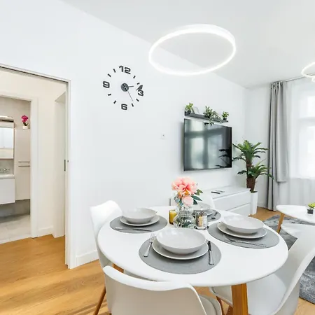 Apartamento Rentero Warm And Bright At Praga