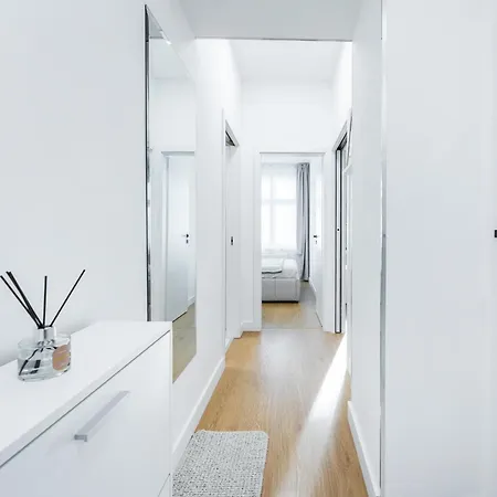 Rentero Warm And Bright At Apartment *