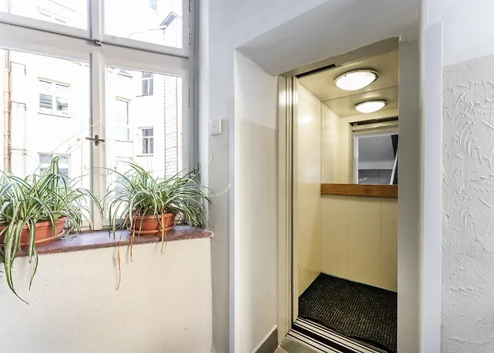 Apartment Rentero Warm And Bright At *